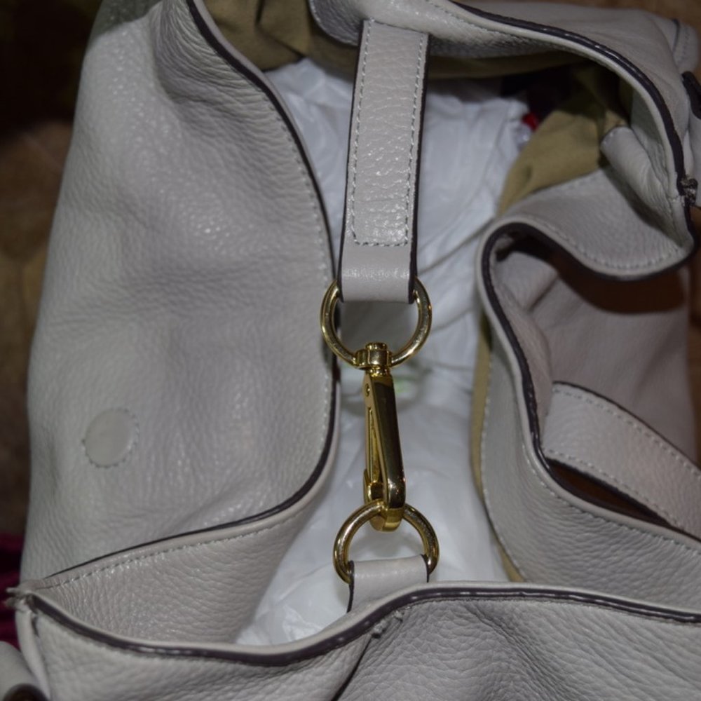 G.I.L.I Leather Stirrup Satchel W/ Shoulder Strap - Picture 9 of 16
